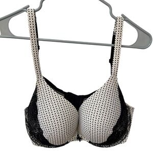 Cacique Smooth Boost Plunge Bra 38DD White Black Lace Underwire Geometric Print